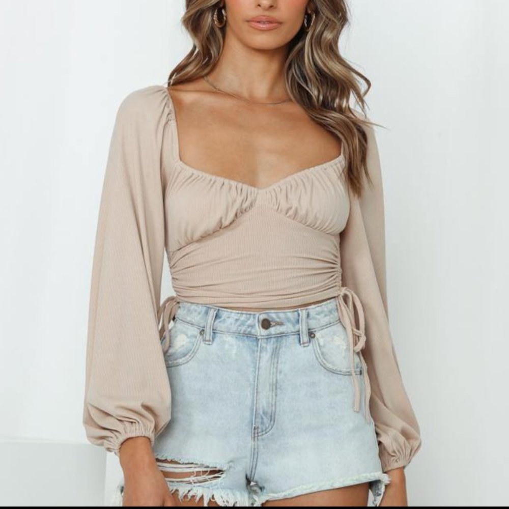 BRAND NEW Hello Molly Live Wire Crop Top